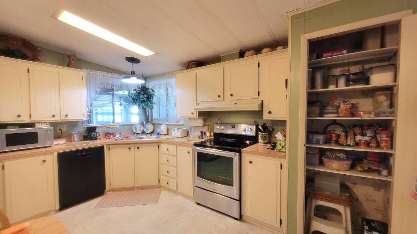 84 Emerald Dr. East a Dundee, FL Mobile or Manufactured Home for Sale